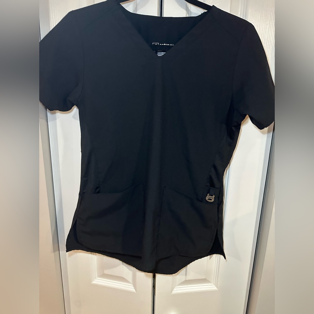 Wonderwinks Black Scrub Set w/ jogger pants SIZE XS